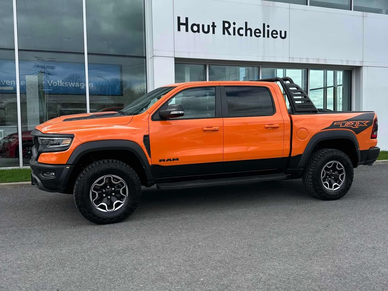 Dodge RAM 1500  | TRX | carfax | LED | PANO , снимка 2 - Автомобили и джипове - 54504006