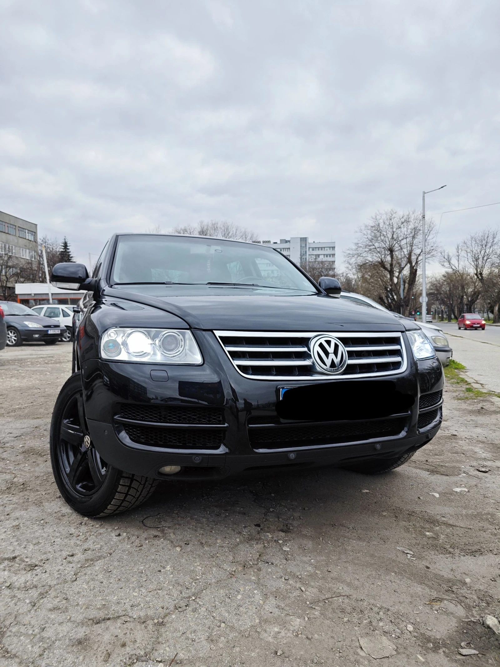 VW Touareg, снимка 2 - Автомобили и джипове - 54584499