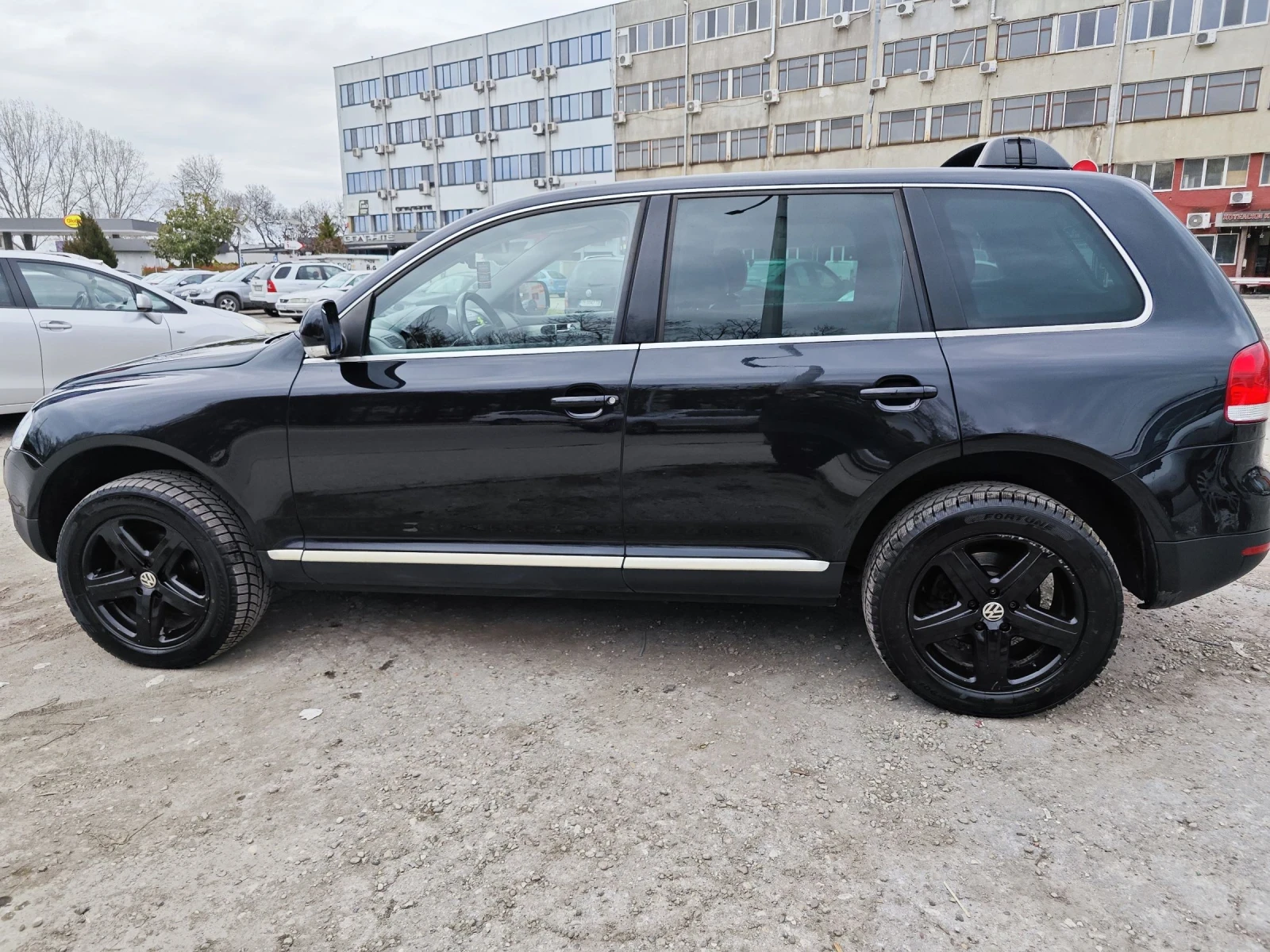 VW Touareg, снимка 12 - Автомобили и джипове - 54584499