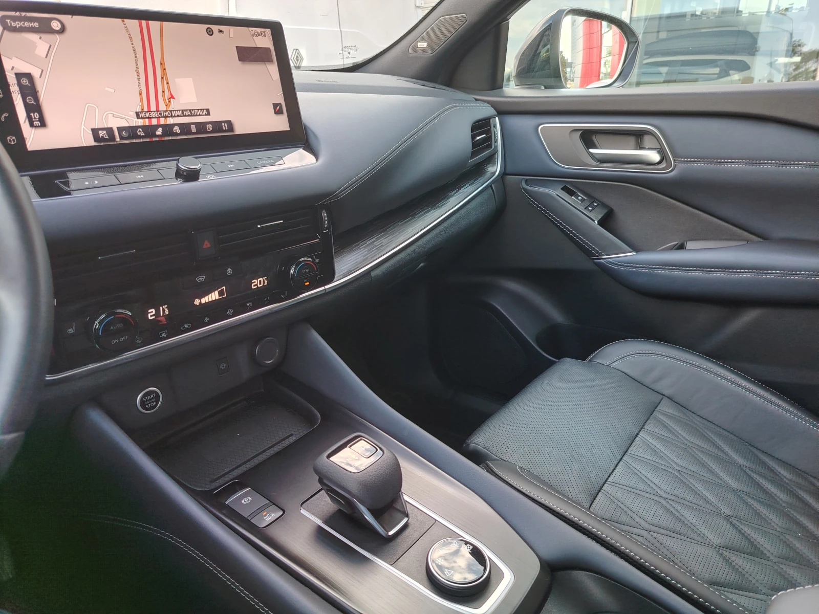 Nissan Qashqai Tekna Plus 4x4, снимка 8 - Автомобили и джипове - 54946401