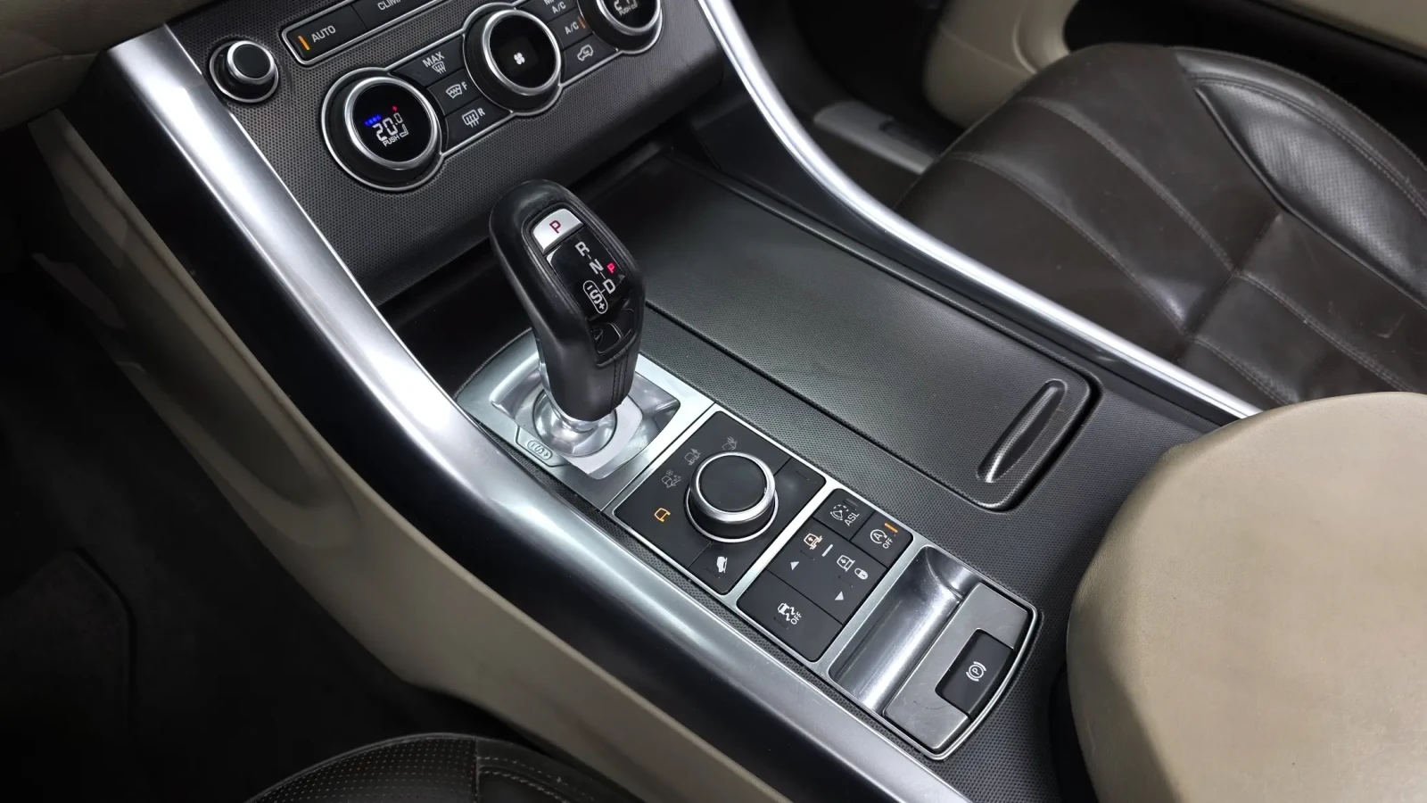 Land Rover Range Rover Sport HSE DYNAMIC!!УНИКАТ!! #ПЪЛНО ОБОРУДВАНЕ# !ПАНОРАМА, снимка 8 - Автомобили и джипове - 54991522