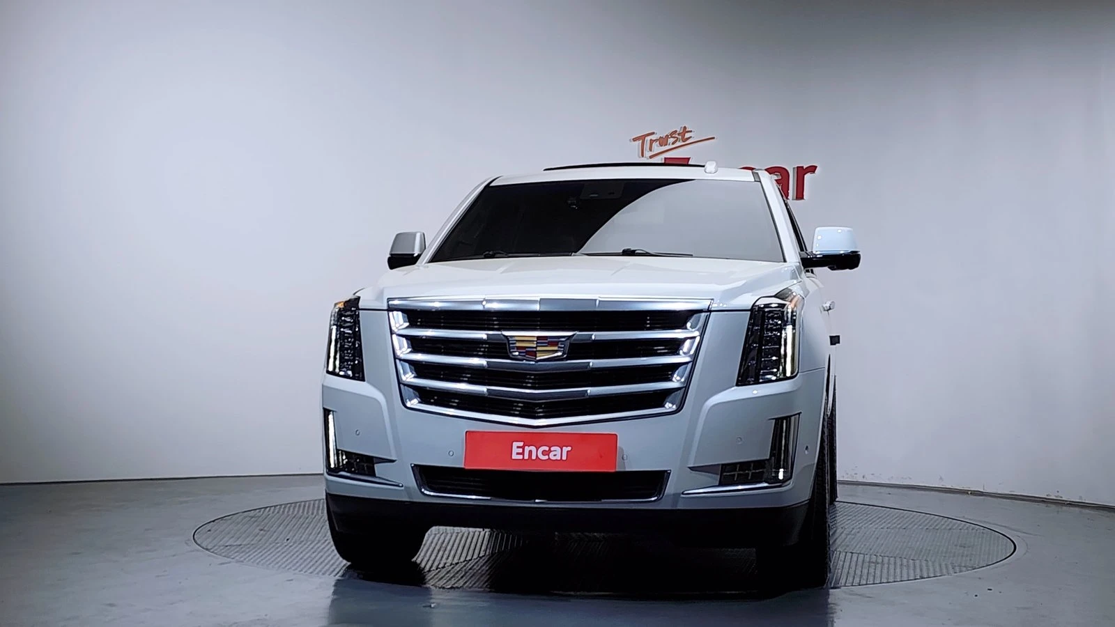 Cadillac Escalade 6.2* ЛЮК* HUD* 360* ПОДГРЕВ ВОЛАН* КРАЙНА ЦЕНА, снимка 3 - Автомобили и джипове - 55348616
