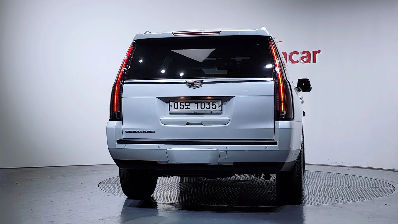 Cadillac Escalade 6.2* ЛЮК* HUD* 360* ПОДГРЕВ ВОЛАН* КРАЙНА ЦЕНА, снимка 4 - Автомобили и джипове - 55348616