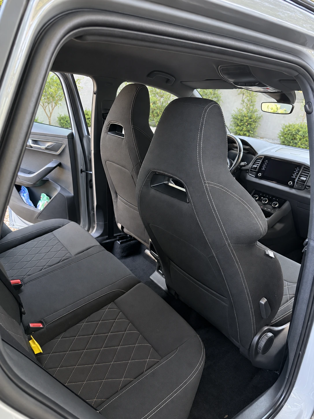 Skoda Karoq, снимка 6 - Автомобили и джипове - 56157205