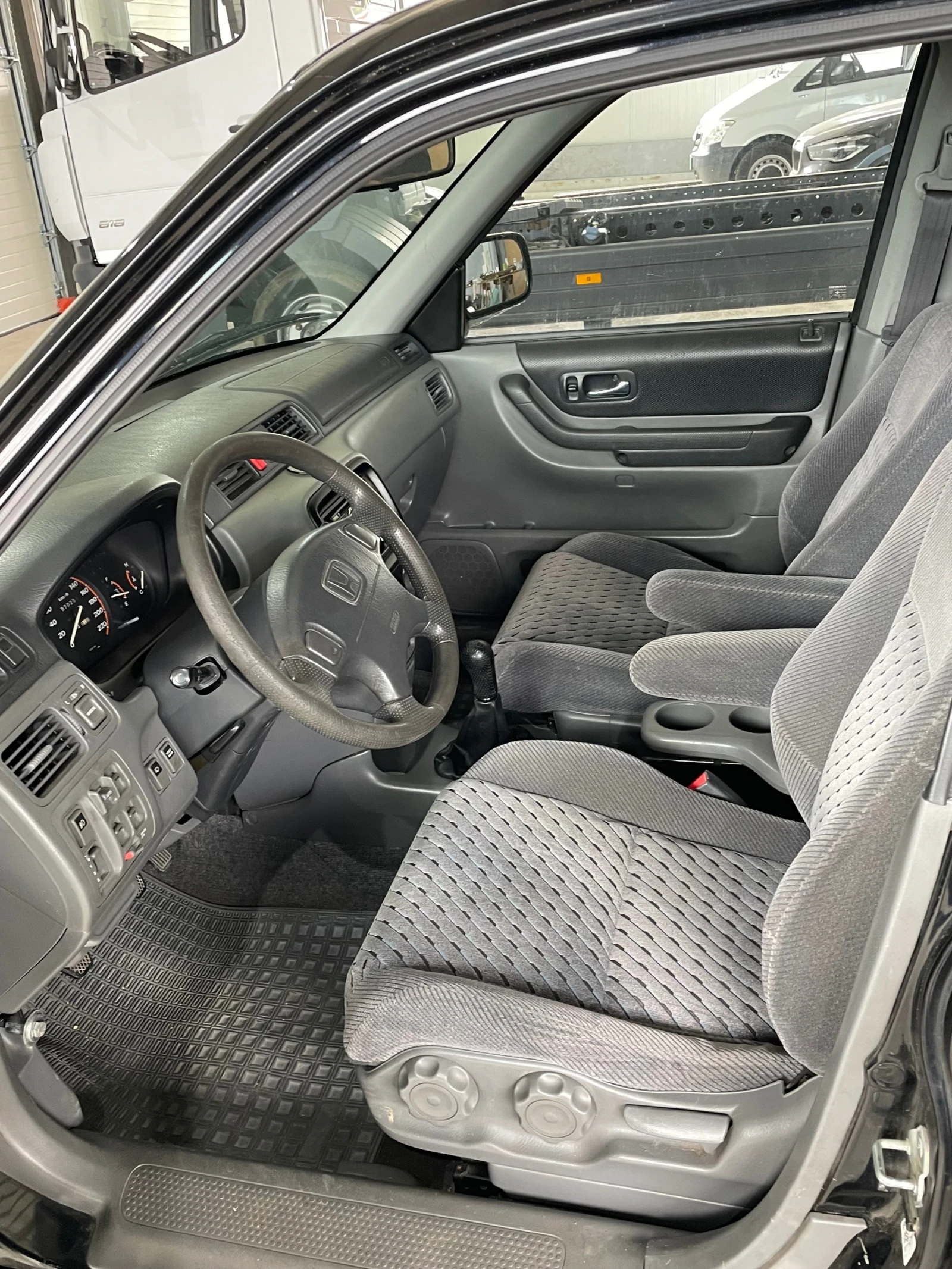 Honda Cr-v 2.0i 147, снимка 6 - Автомобили и джипове - 56198394