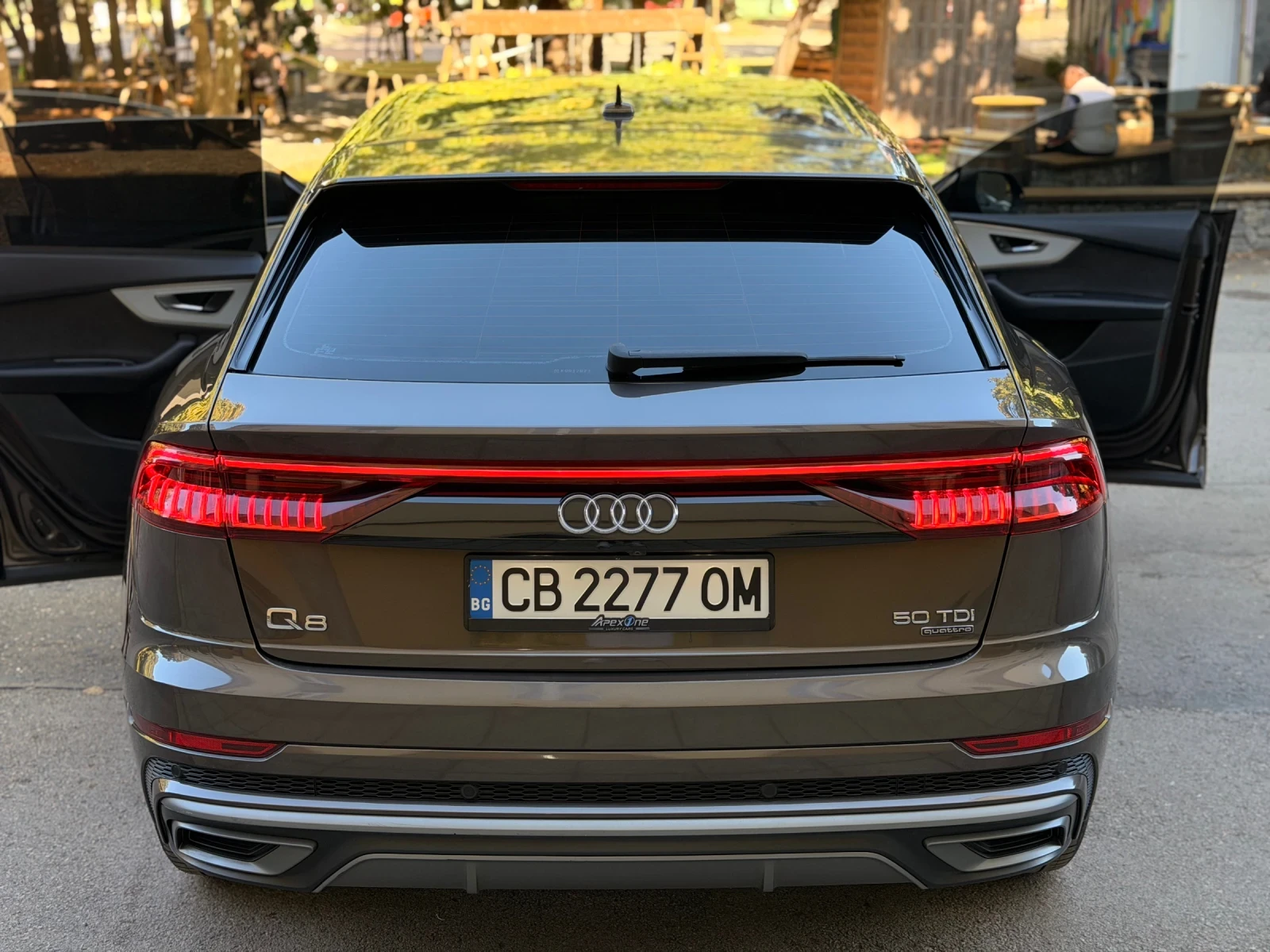 Audi Q8 50 TDI * B&O * SHADOW LINE, снимка 12 - Автомобили и джипове - 56358592