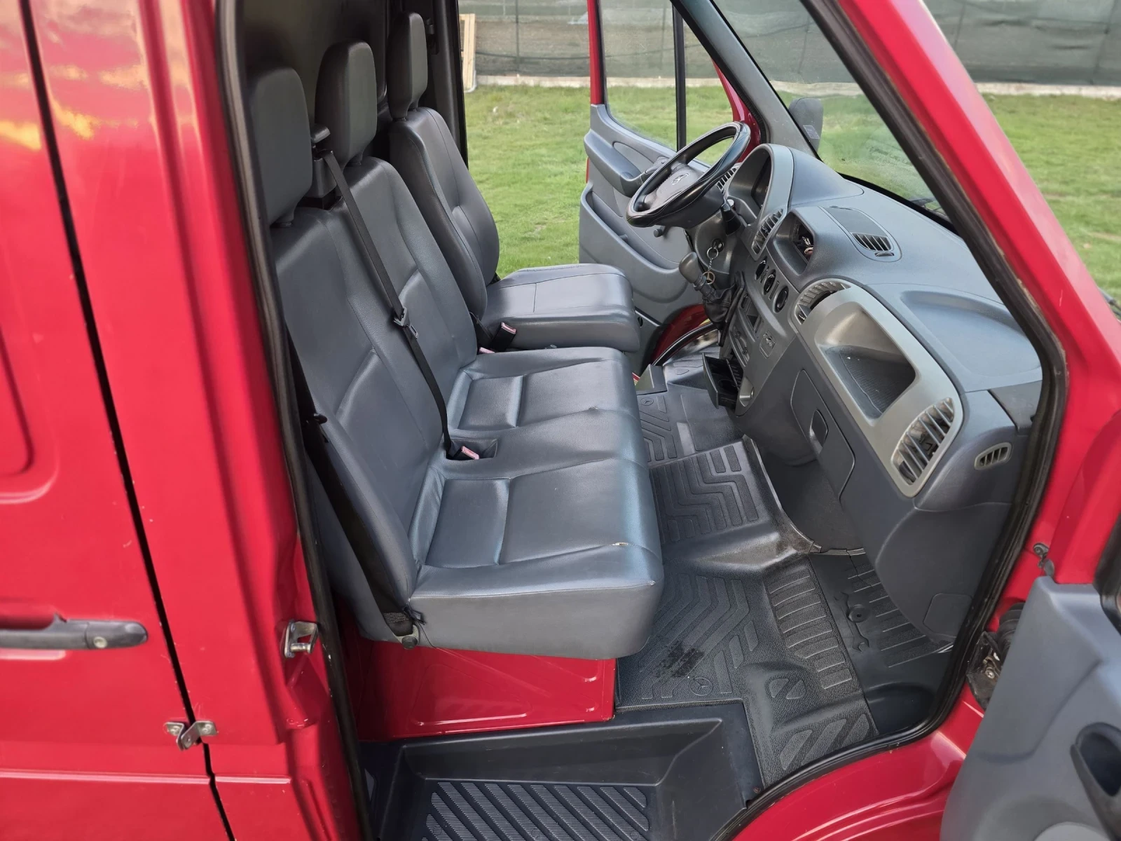 Mercedes-Benz Sprinter 311 2.2 CDI 110 k.c. Товарен ПЕРФЕКТЕН, снимка 8 - Бусове и автобуси - 53864151