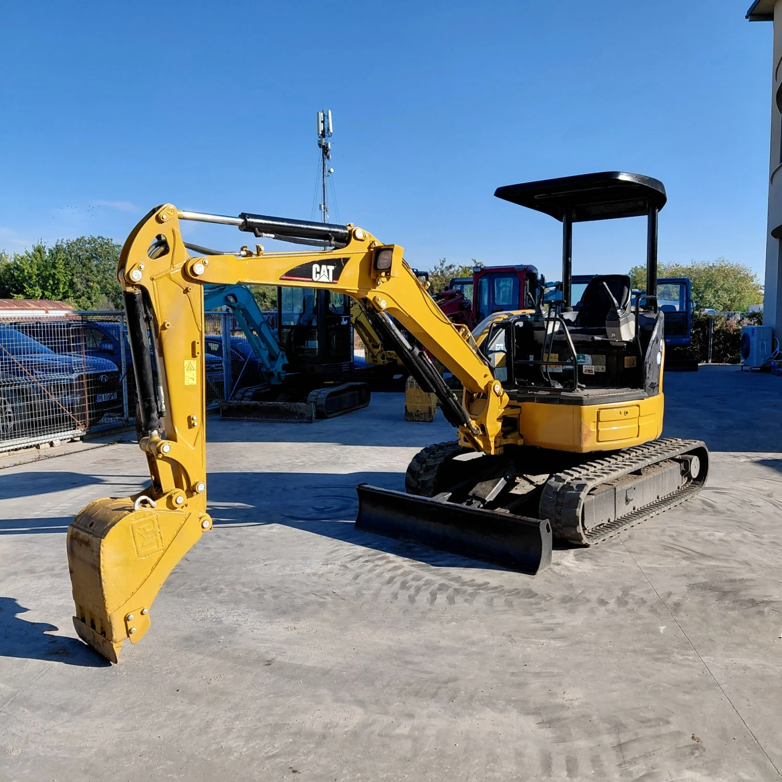 Багер Cat 303CCR * НАЛИЧЕН * 