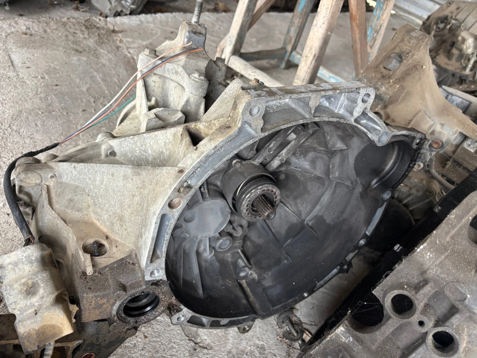      1.4 /80 . 2004  | Mobile.bg   1