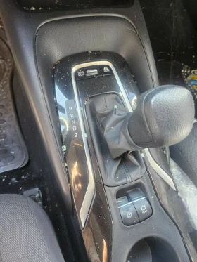 Toyota Corolla 1.8  HYBID, снимка 4