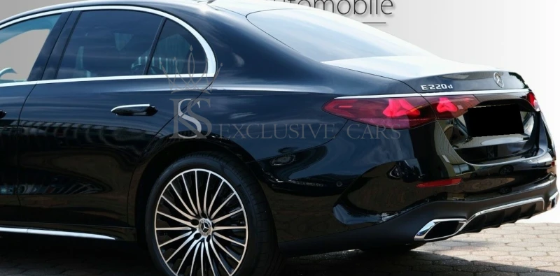 Mercedes-Benz E 220 * AMG* 4M* SUPERSCREEN* PANO* BURMESTER* , снимка 4 - Автомобили и джипове - 51352831