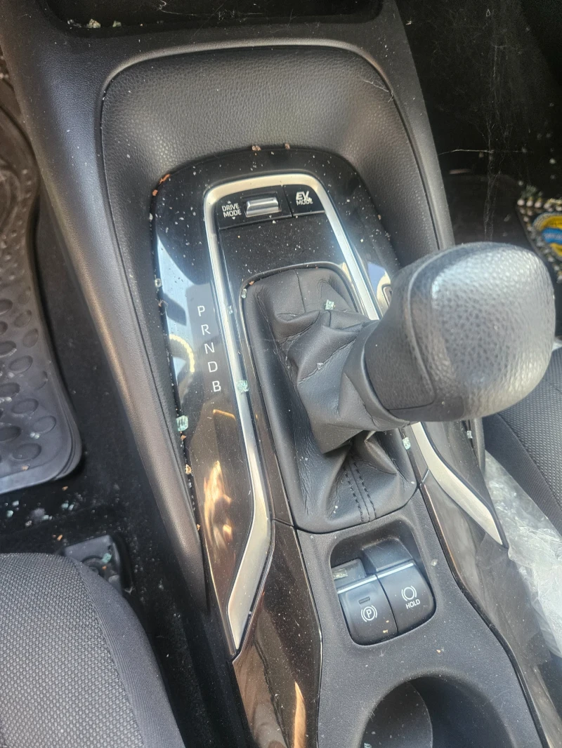 Toyota Corolla 1.8  HYBID, снимка 4 - Автомобили и джипове - 51657990