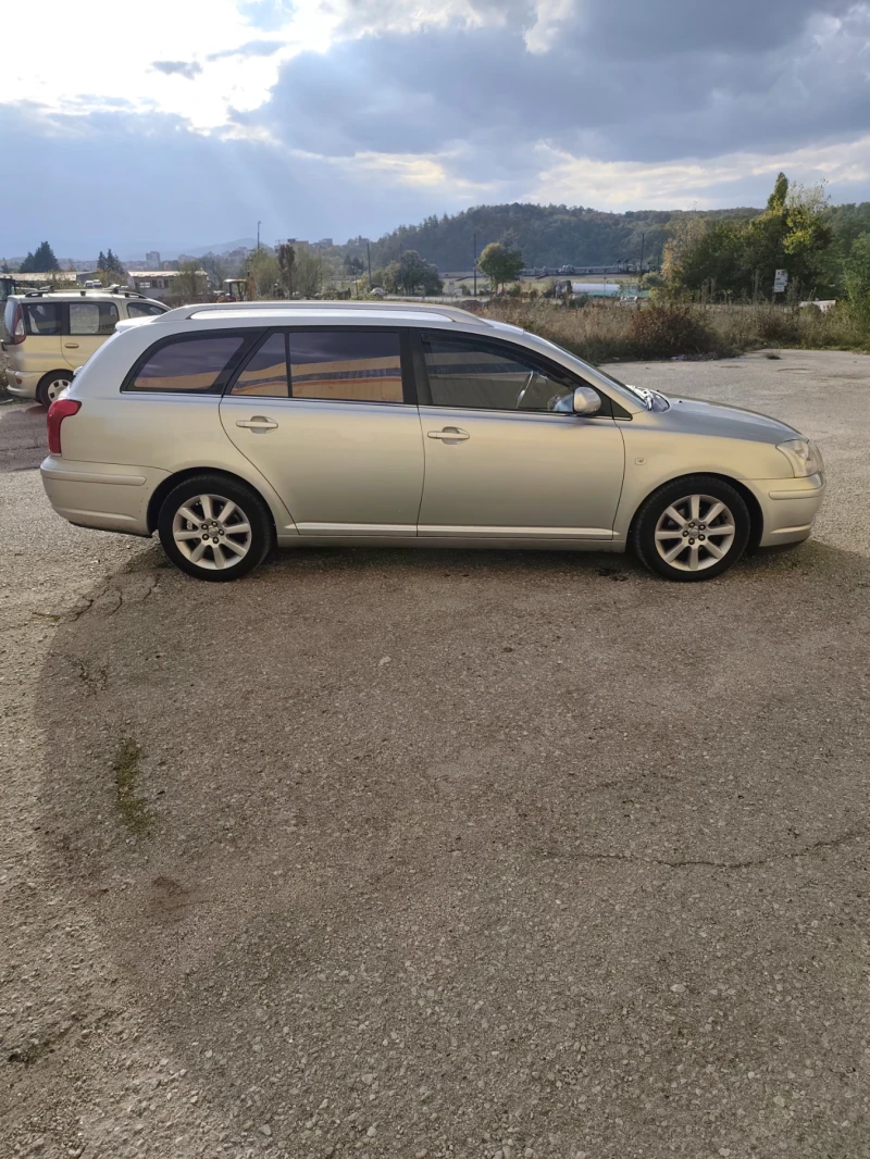 Toyota Avensis 1.8vvt-i, снимка 5 - Автомобили и джипове - 52080524