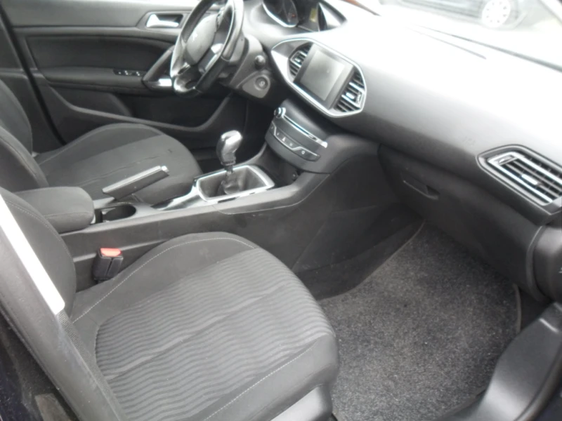 Peugeot 308 1.6 hdi 6sk, снимка 9 - Автомобили и джипове - 52181078