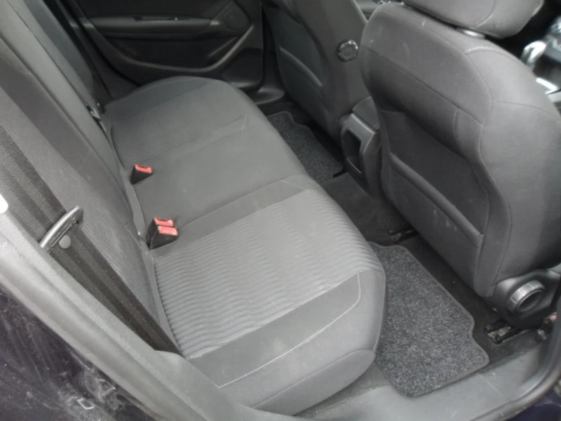 Peugeot 308 1.6 hdi 6sk, снимка 5 - Автомобили и джипове - 52181078