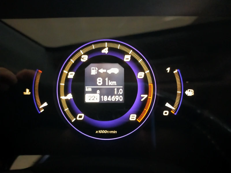 Honda Civic 1.4 16v FACELIFT, снимка 12 - Автомобили и джипове - 52353968