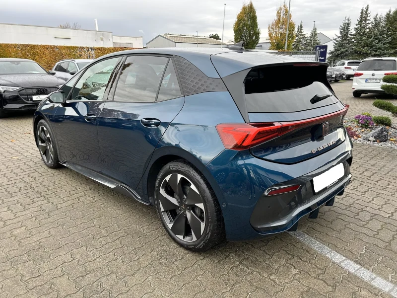 Cupra Born 150 kW* Keyless* 360* ACC* LED* SHZ* , снимка 7 - Автомобили и джипове - 52595598