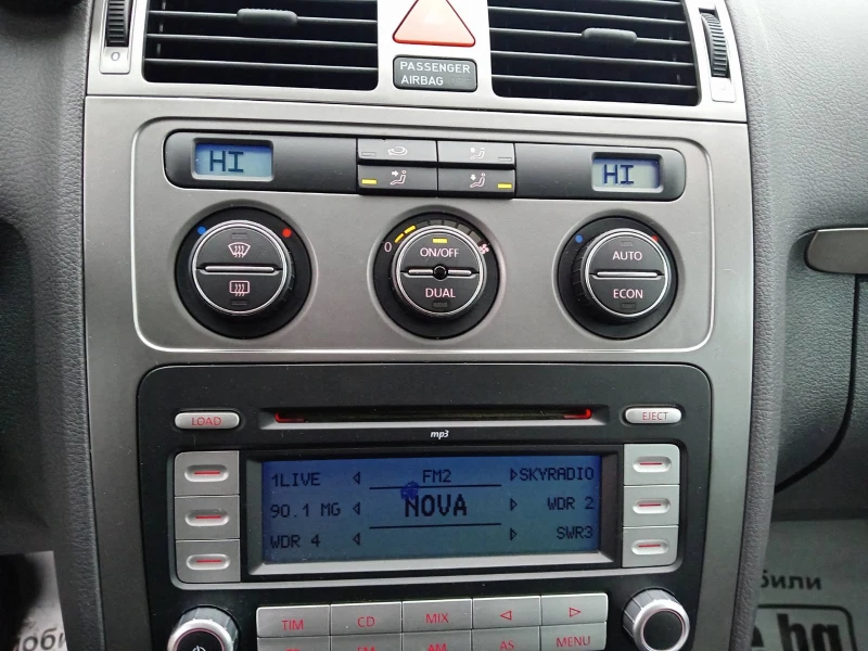 VW Touran Cross 1.4TSI - 7 МЕСТА, снимка 7 - Автомобили и джипове - 52847719