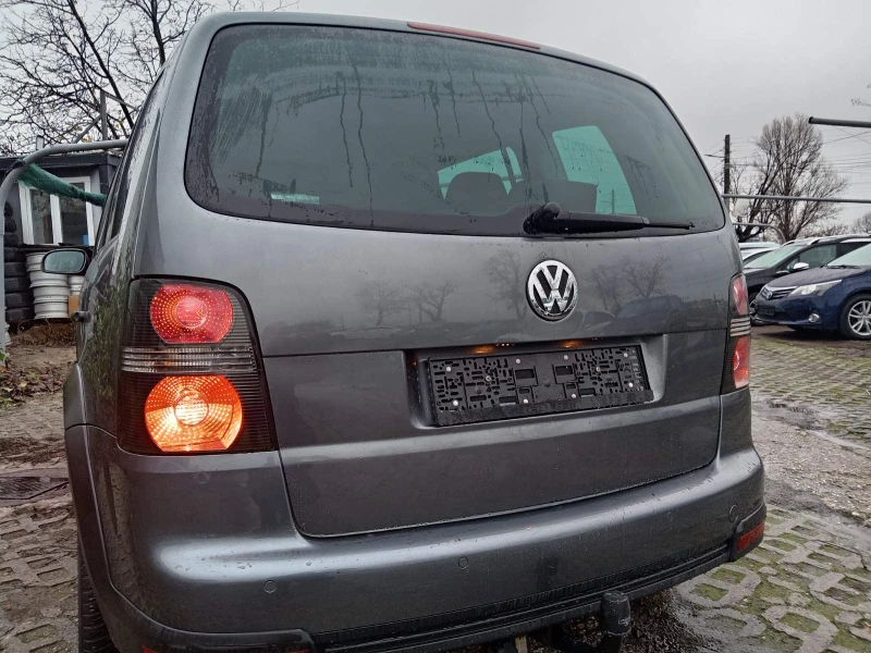 VW Touran Cross 1.4TSI - 7 МЕСТА, снимка 4 - Автомобили и джипове - 52847719