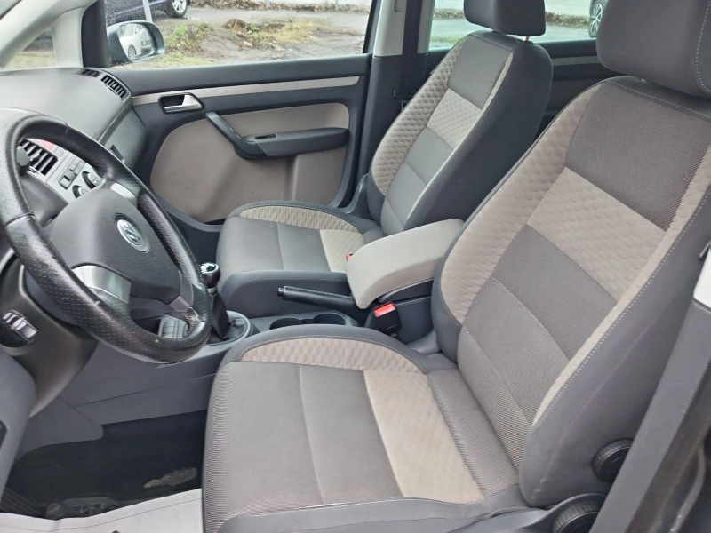 VW Touran Cross 1.4TSI - 7 МЕСТА, снимка 11 - Автомобили и джипове - 52847719