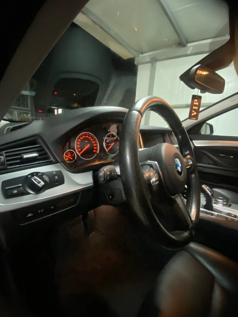 BMW 530 XDrive , снимка 11 - Автомобили и джипове - 52916021