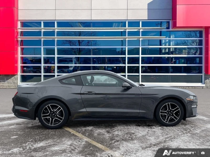 Ford Mustang EcoBoost С РЕГИСТРАЦИЯ & АВТО КРЕДИТ  , снимка 4 - Автомобили и джипове - 53456536