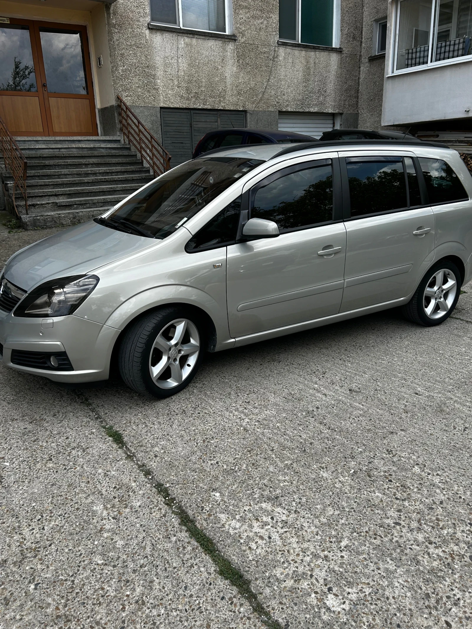 Opel Zafira  - изображение 5