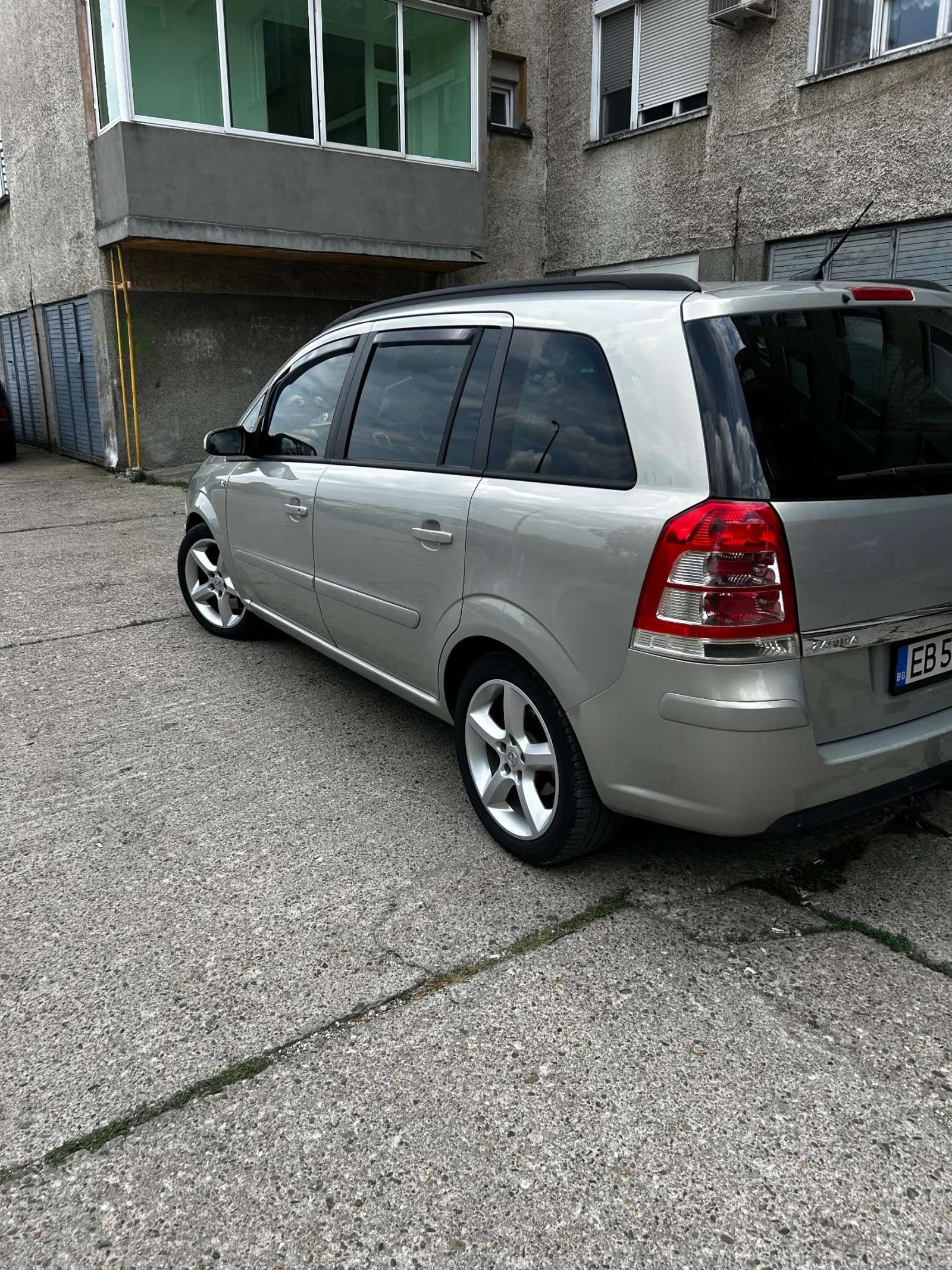 Opel Zafira  - изображение 6