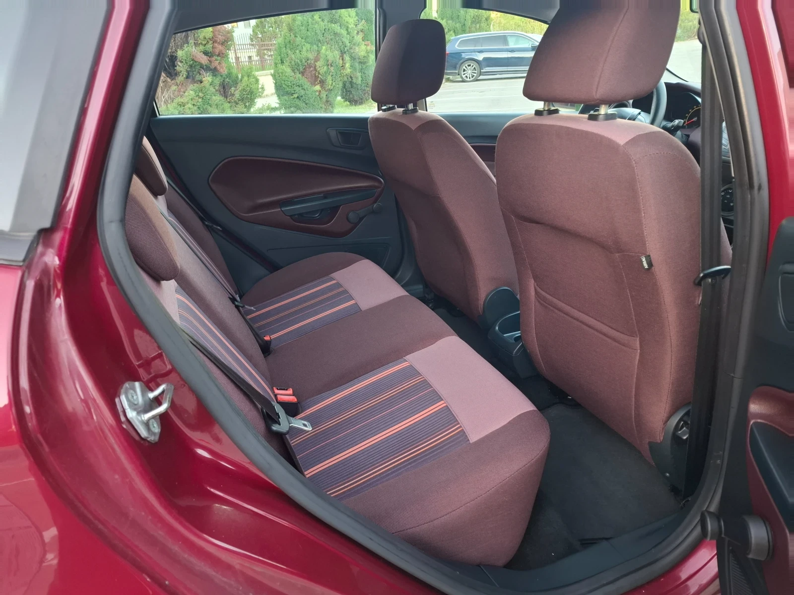 Ford Fiesta 1, 25i * EURO 5 * КЛИМАТИК * ЛИЗИНГ *  - изображение 8
