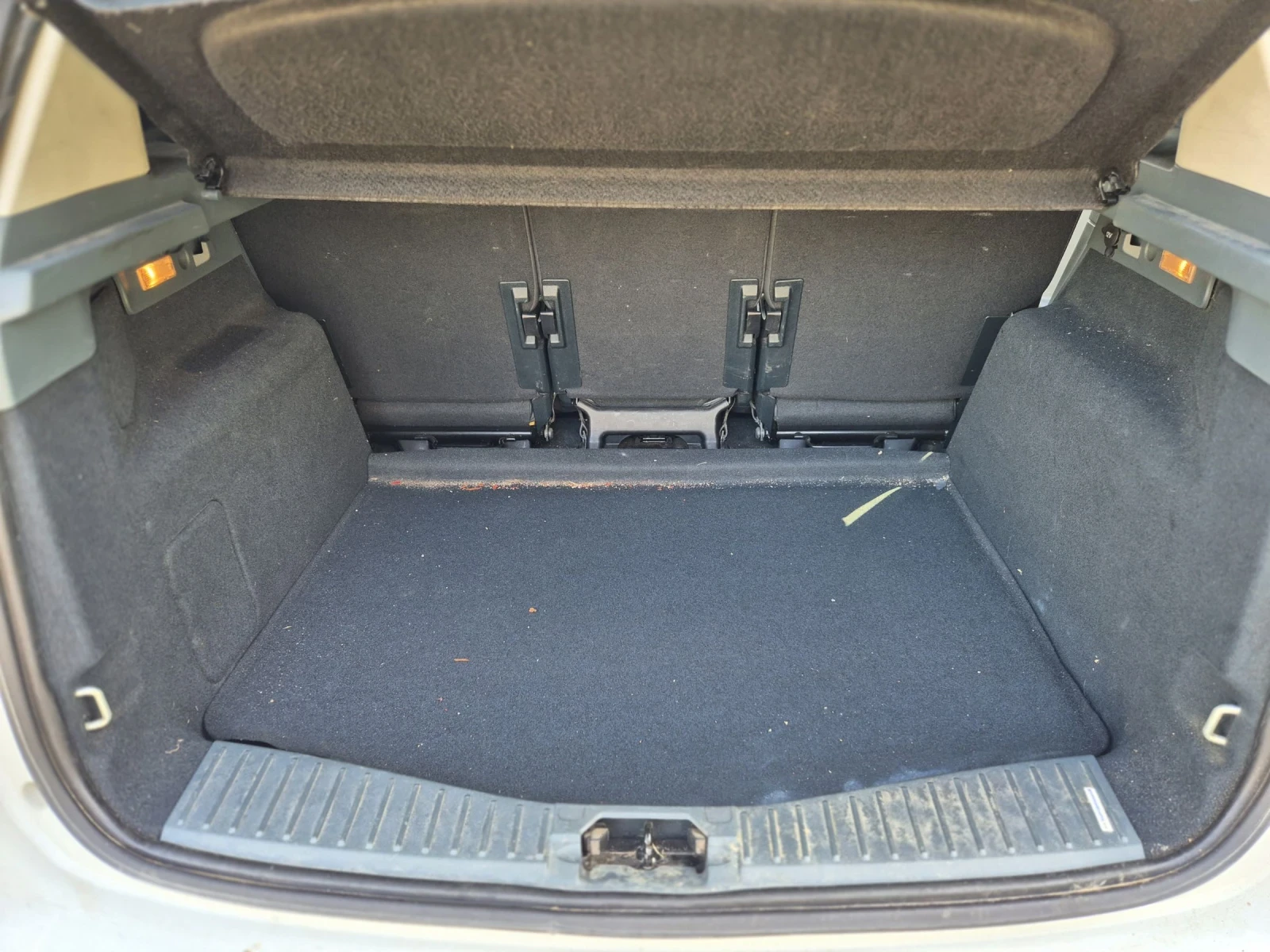 Ford C-max 1.6 tdci TITANIUM - изображение 10