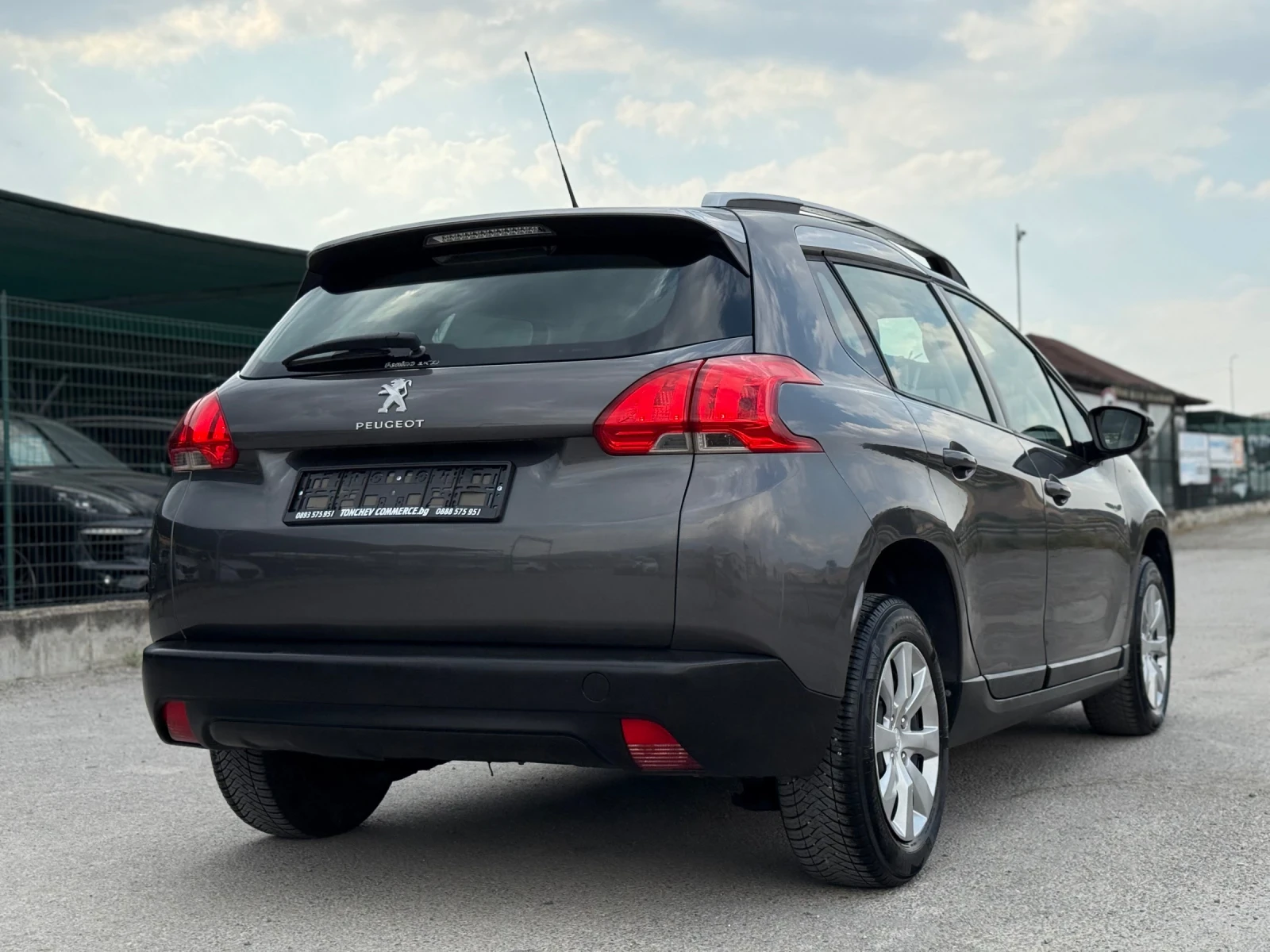 Peugeot 2008 1.4-EHDI-NEW-188.000km-TOP-LED-AVTOPILOT - изображение 6