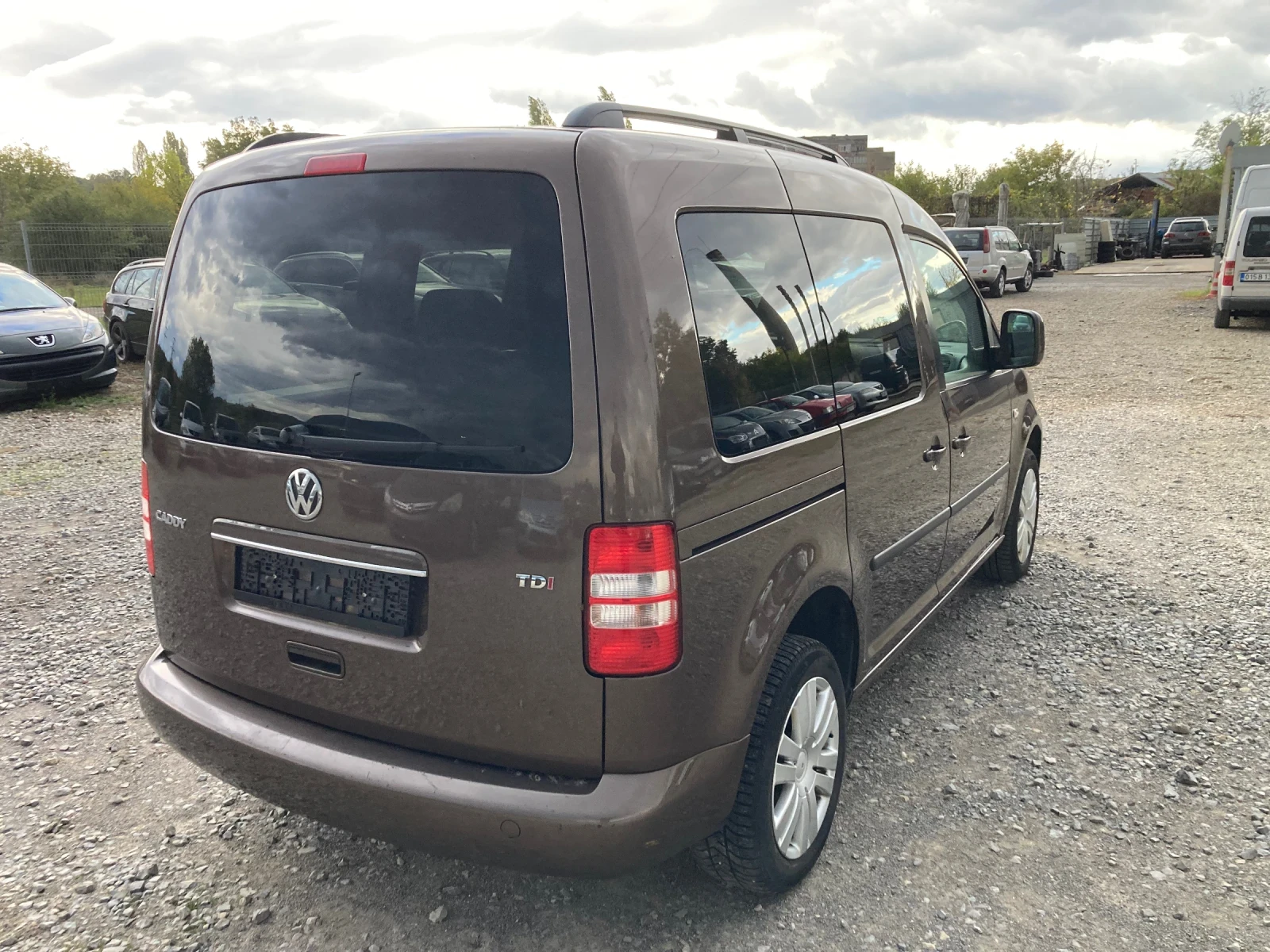 VW Caddy 1.6 TDI | Mobile.bg — изображение 4