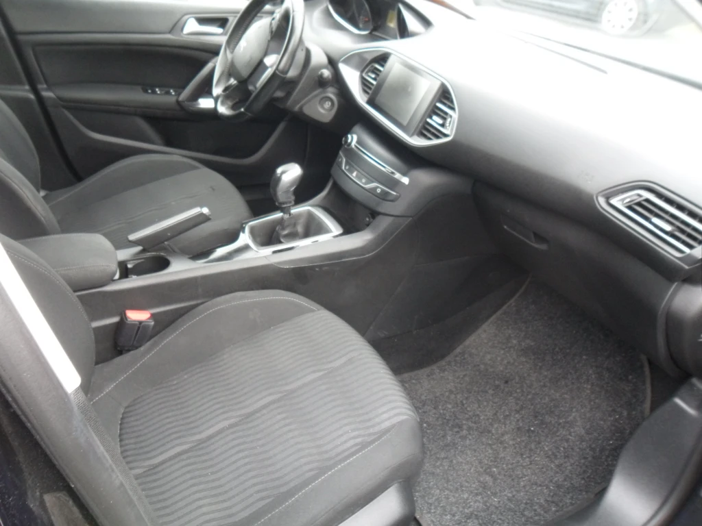 Peugeot 308 1.6 hdi 6sk - изображение 6