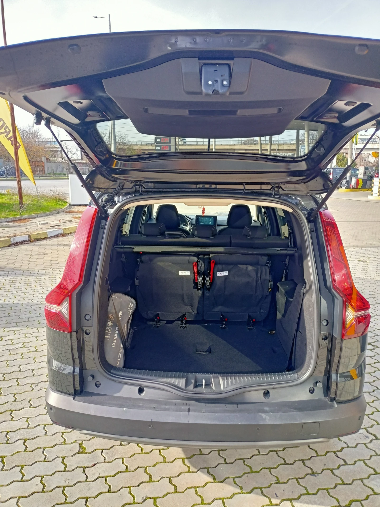 Dacia Jogger 2900лв за получаване, 1.0TCe EcoG 6+ 1 ГАЗ - изображение 6