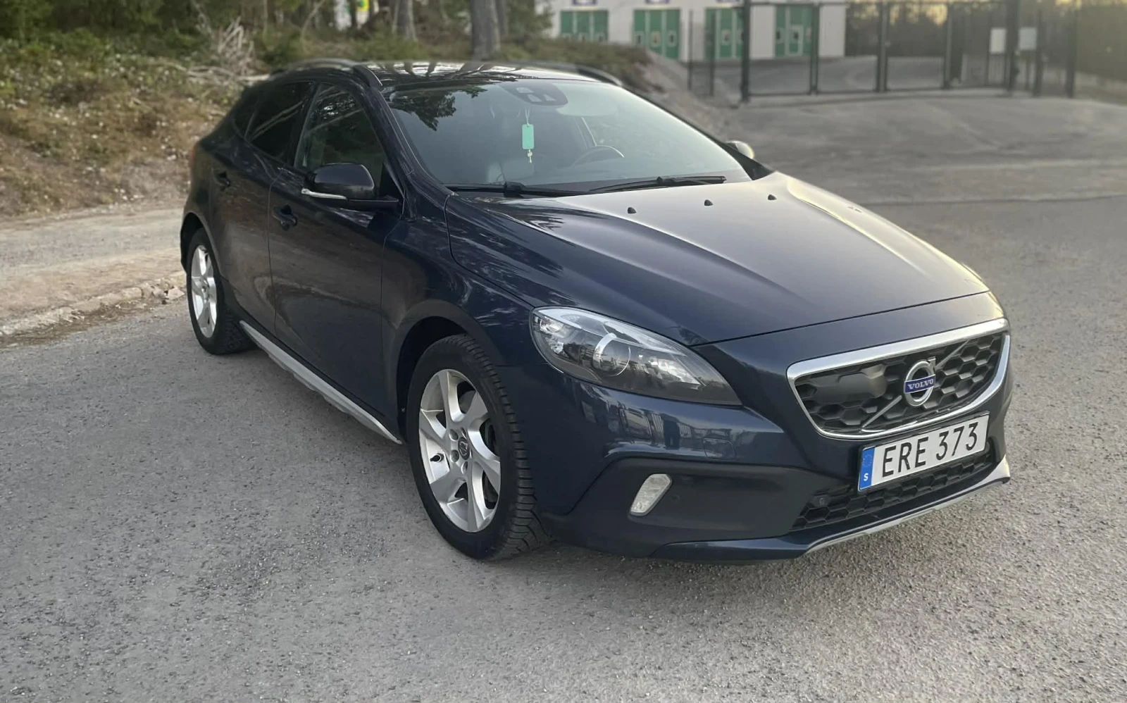Volvo V40 Cross Country D4 - изображение 3