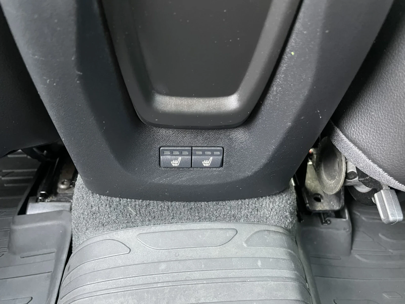 Volvo V40 Cross Country D4 - изображение 9