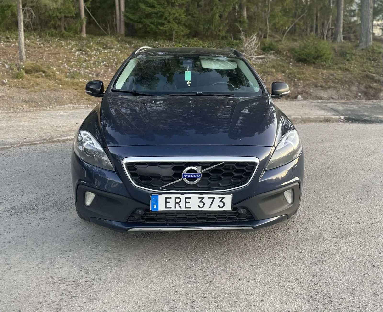 Volvo V40 Cross Country D4 - изображение 2