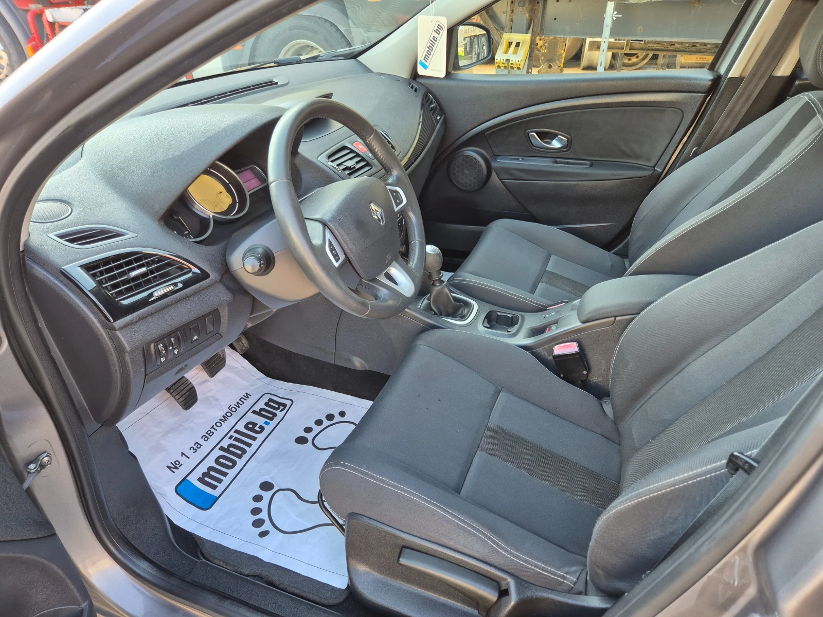 Renault Megane 1.5 DCI-ИТАЛИЯ , снимка 5 - Автомобили и джипове - 53849524