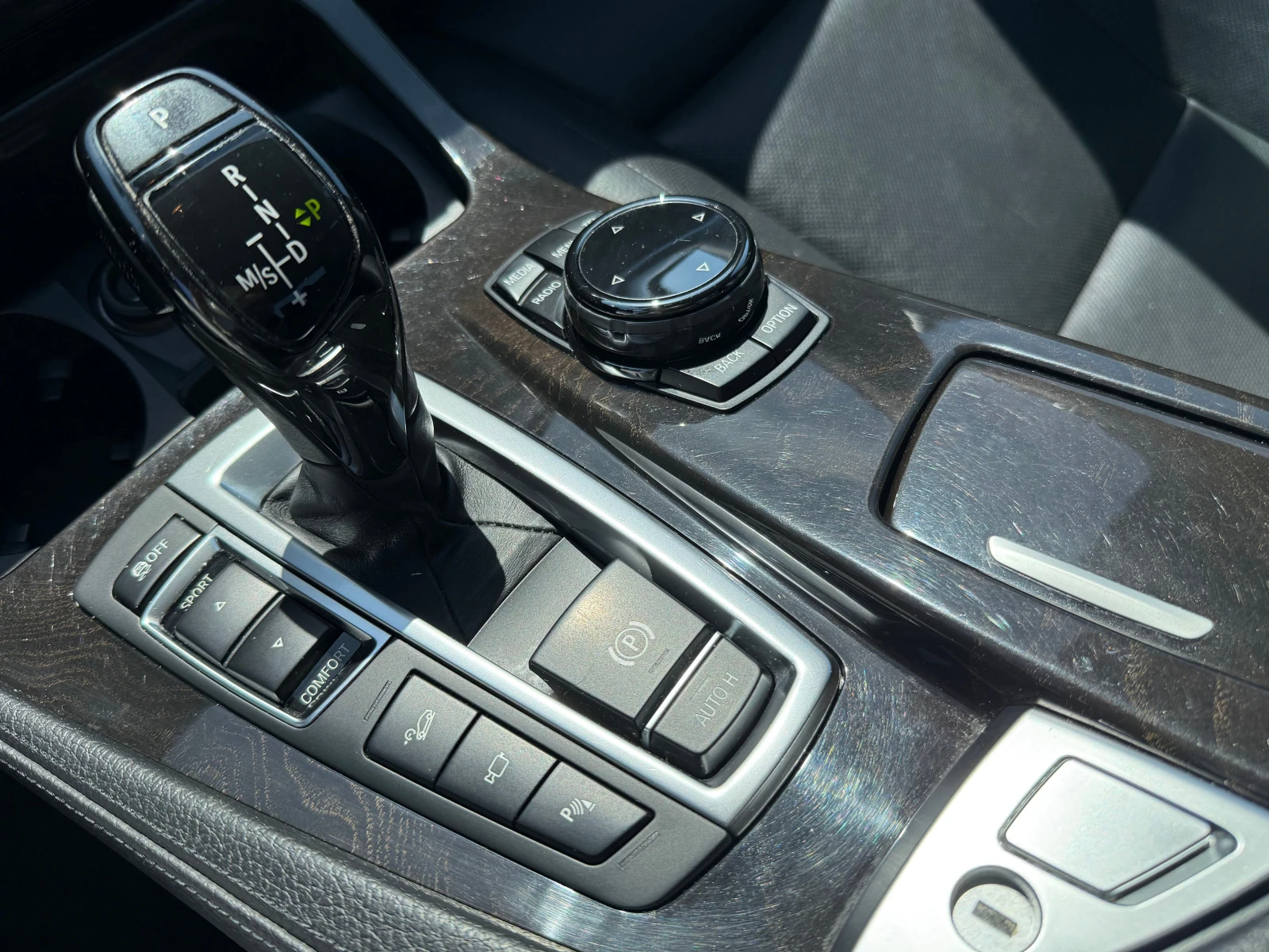 BMW 530 xD LCI, снимка 11 - Автомобили и джипове - 54341926