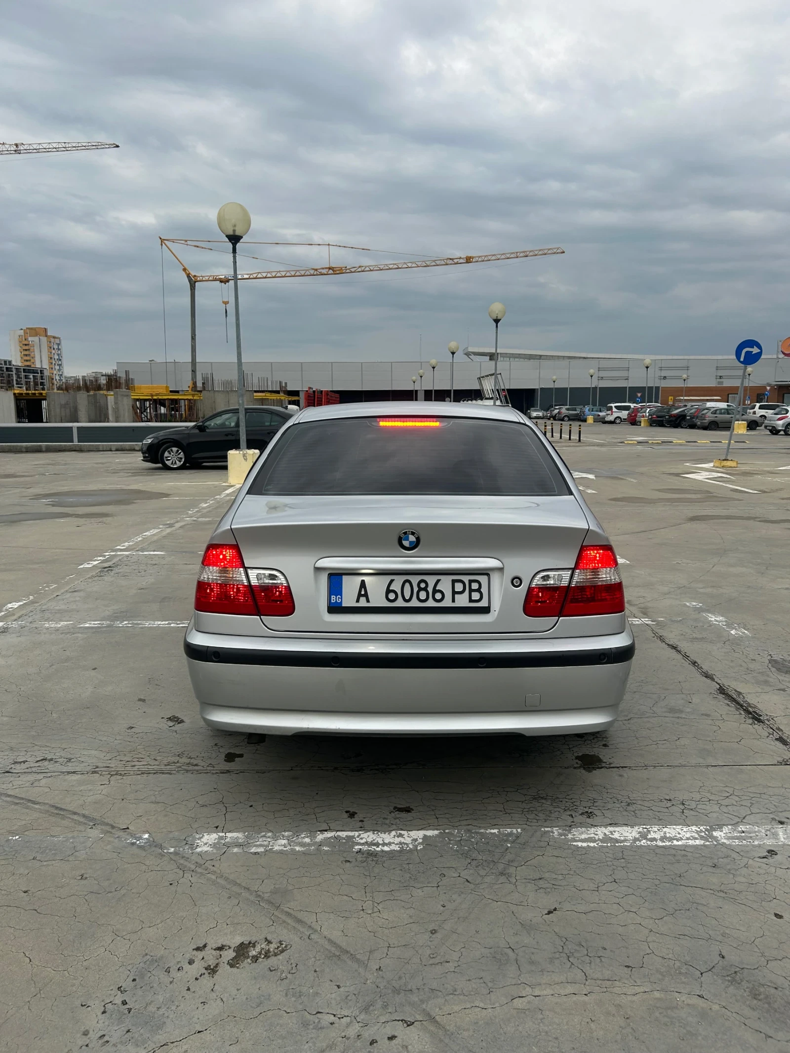 BMW 320, снимка 3 - Автомобили и джипове - 54381784