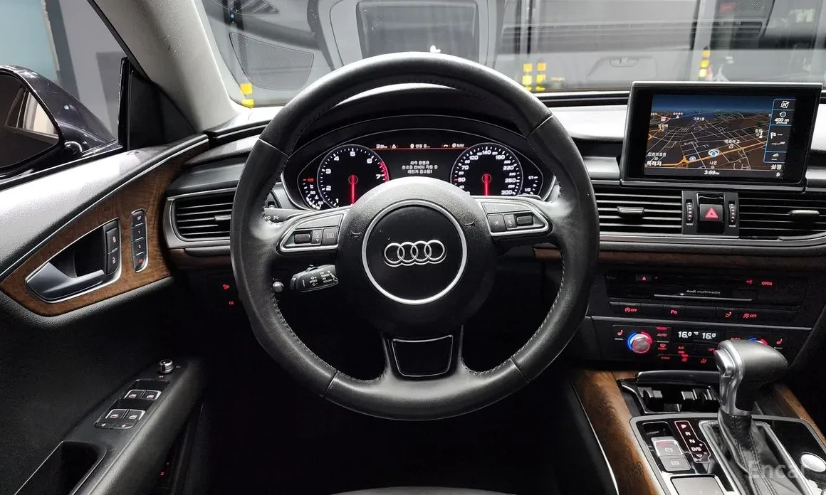 Audi A7 Distronic * Heads UP * Подгрев * 108 000км, снимка 11 - Автомобили и джипове - 54422804