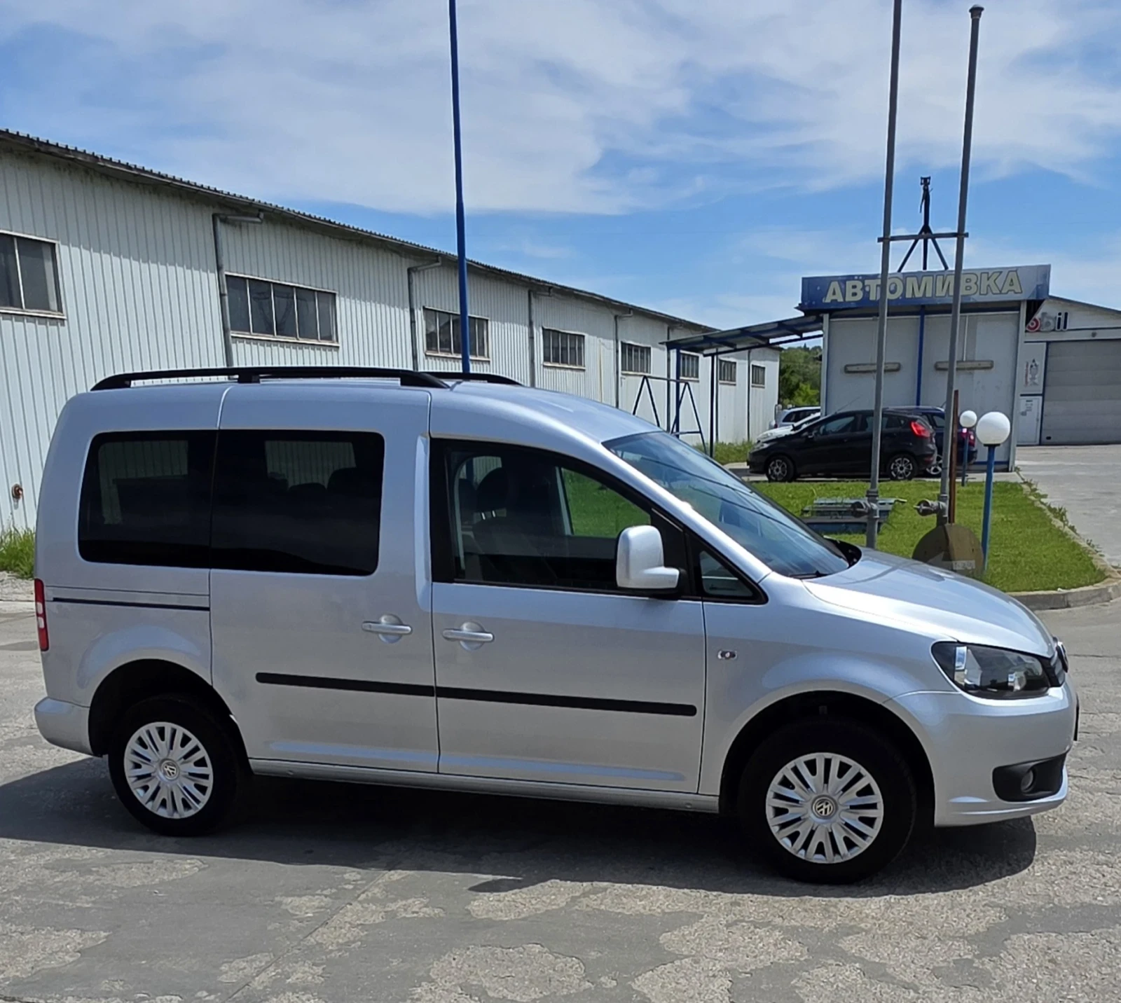 VW Caddy 2.0TDI , TDI, 140к.с. 4х4 , 7места , Каско, УНИКАТ, снимка 4 - Автомобили и джипове - 54604260
