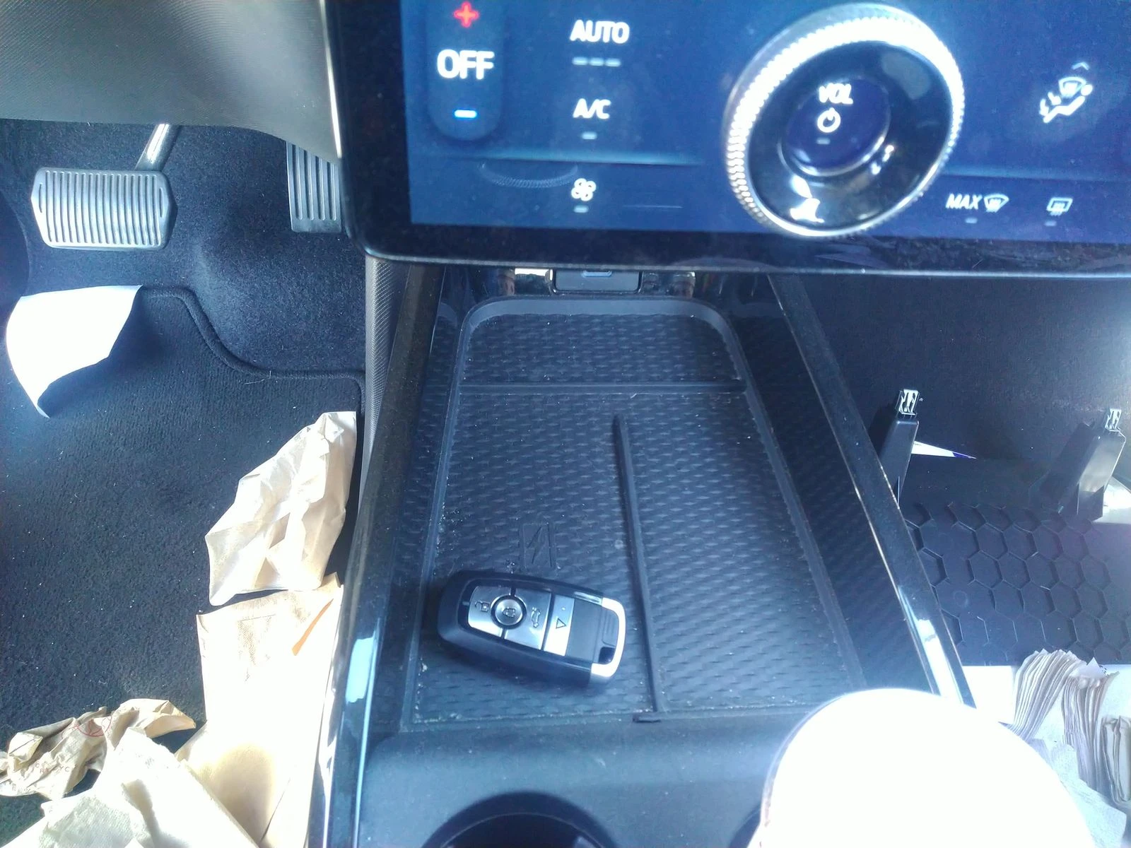 Ford Mustang Mach-E Select | ACC | CarPlay | Камера | LED, снимка 14 - Автомобили и джипове - 54710887