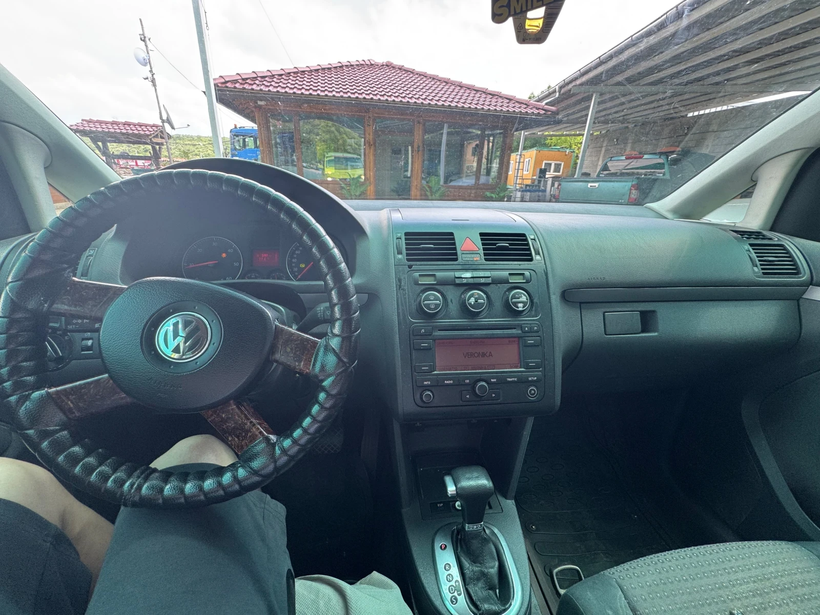 VW Touran, снимка 6 - Автомобили и джипове - 54791295