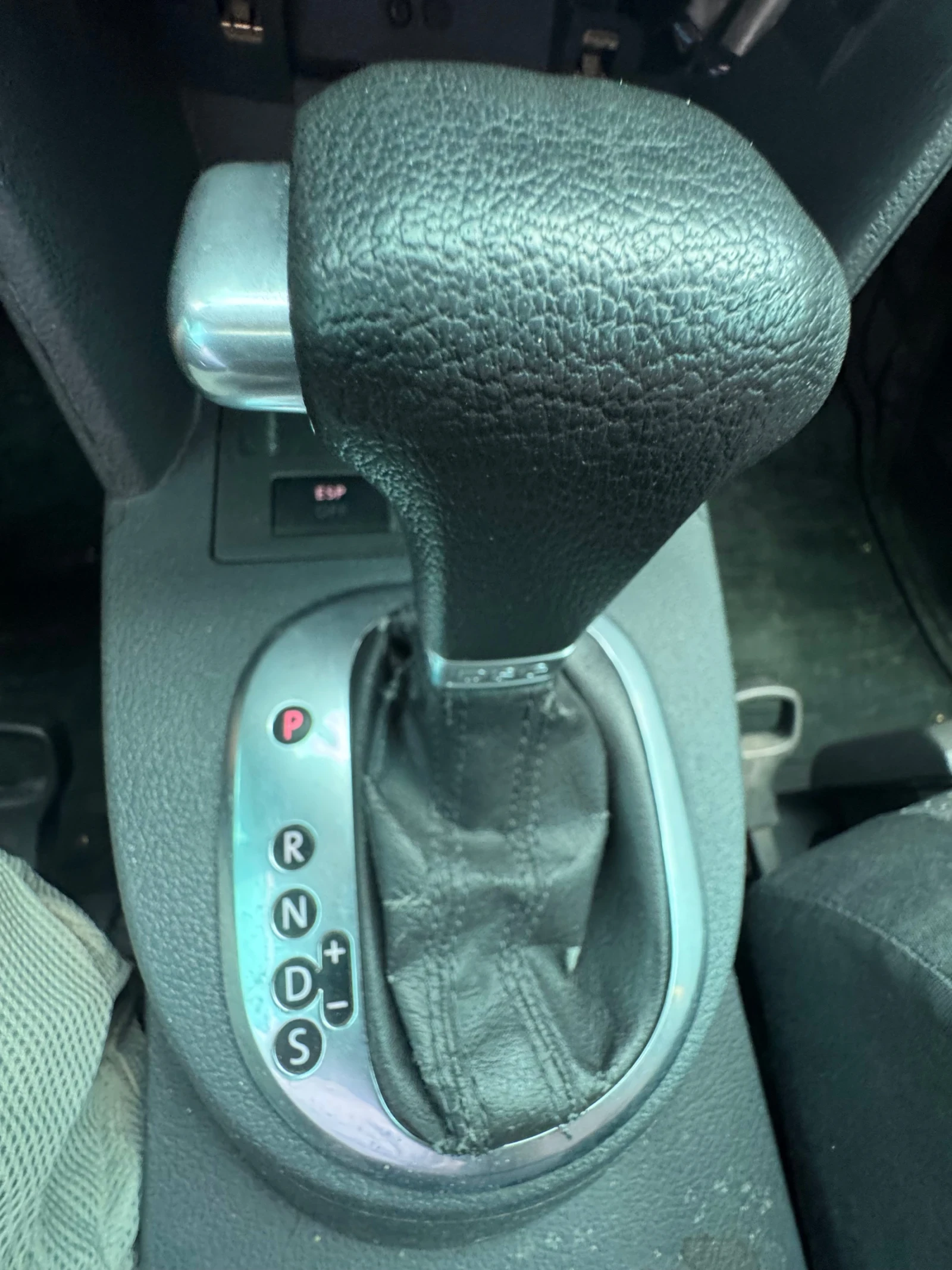 VW Touran, снимка 9 - Автомобили и джипове - 54791295