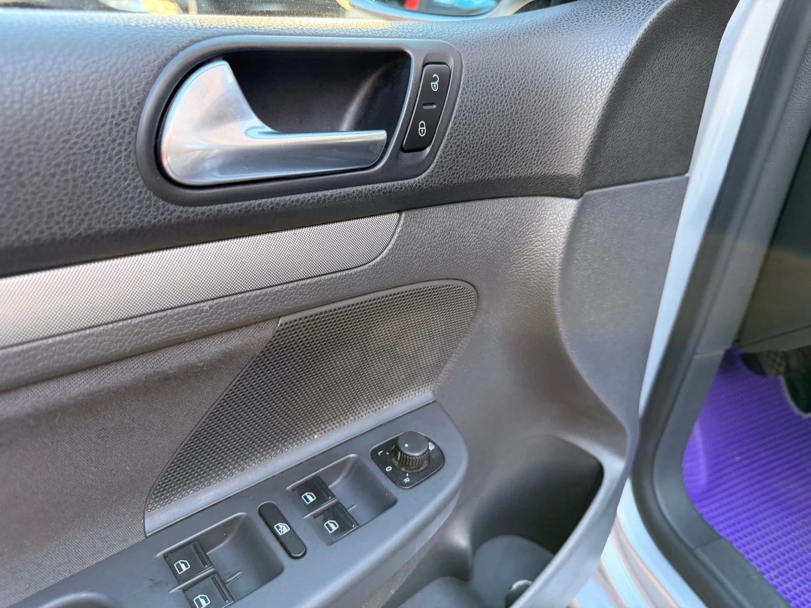 VW Golf Газ.Инжекцион, снимка 13 - Автомобили и джипове - 54963244
