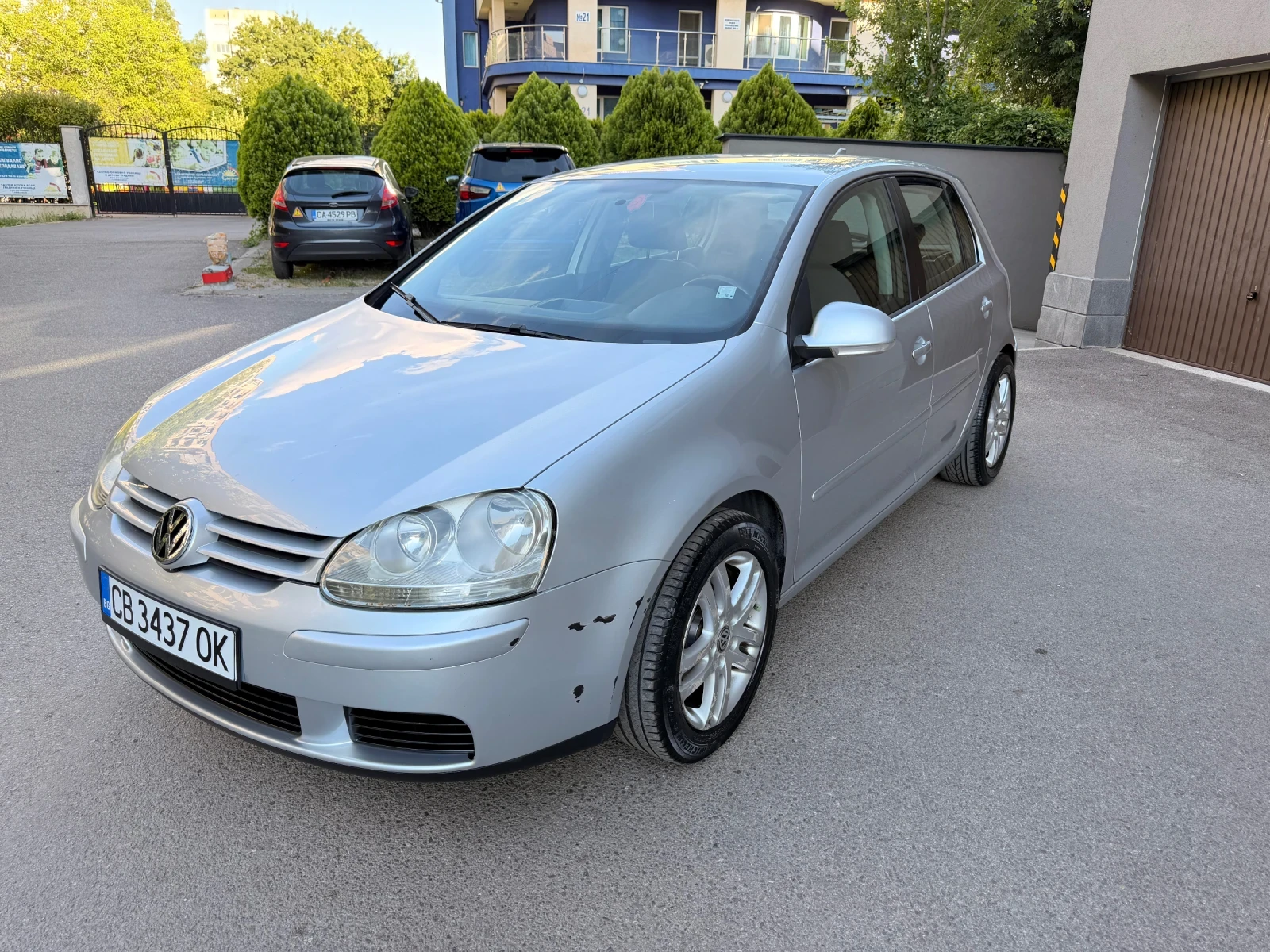 VW Golf Газ.Инжекцион, снимка 3 - Автомобили и джипове - 54963244