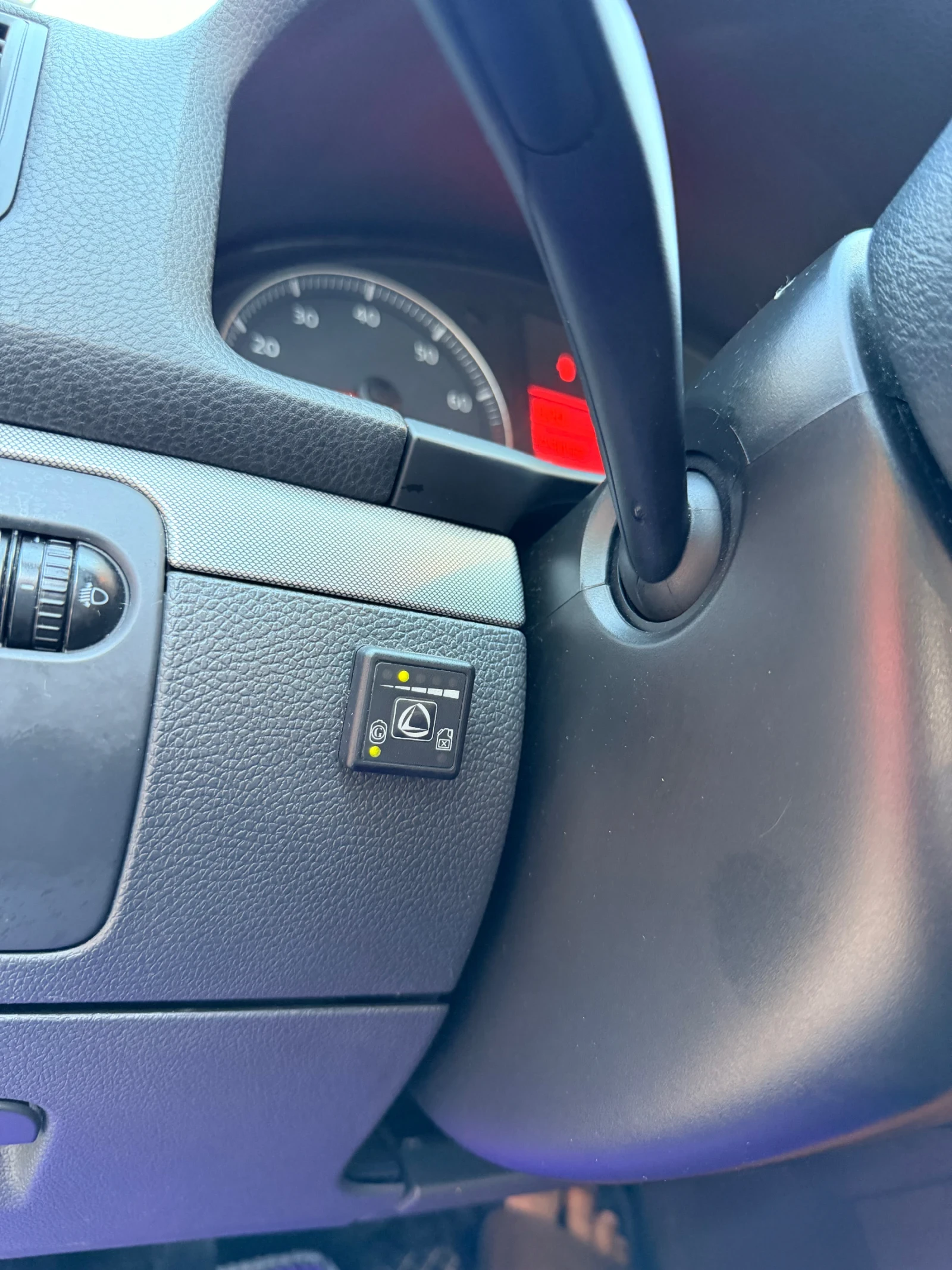 VW Golf Газ.Инжекцион, снимка 12 - Автомобили и джипове - 54963244