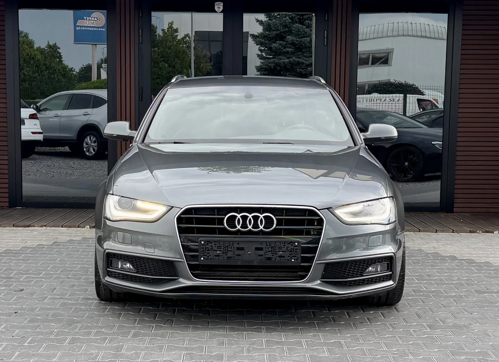 Audi A4 Face* Quattro* Sline* Navi* Лизинг, снимка 2 - Автомобили и джипове - 55132572