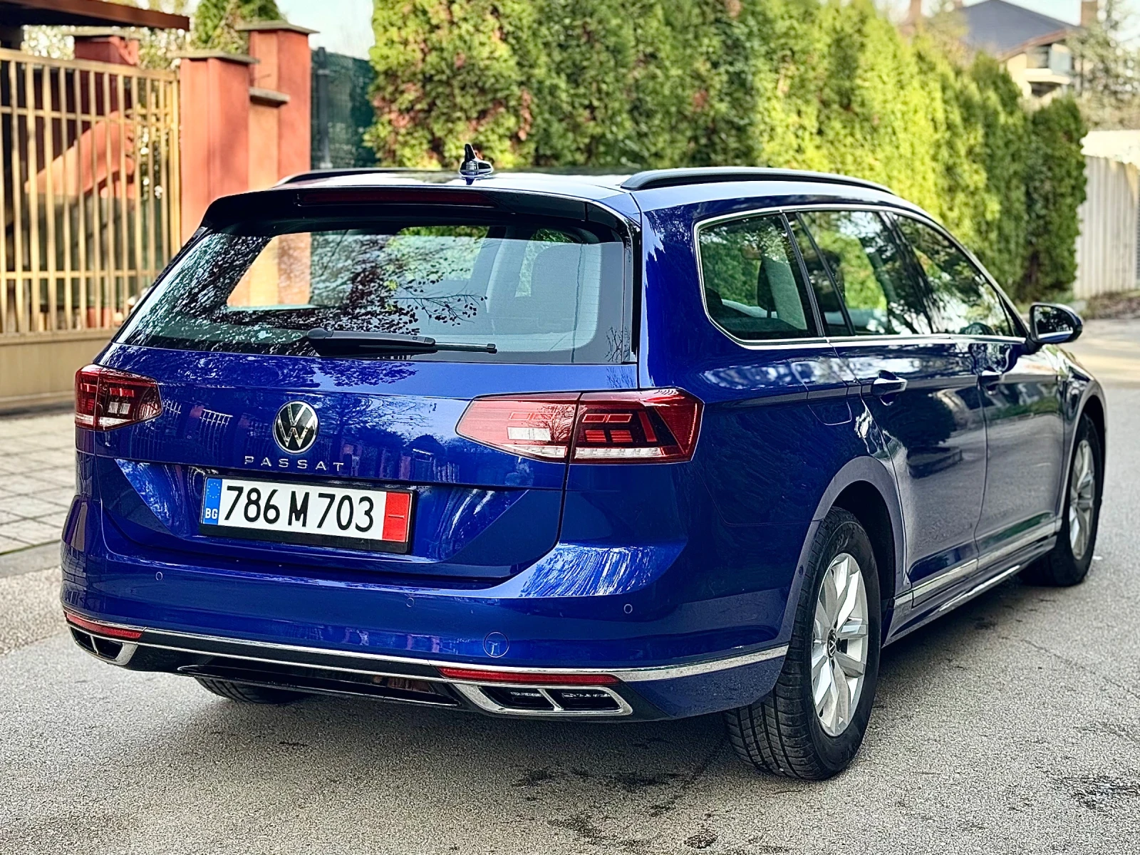 VW Passat VW Passat 2.0TDI* R LINE * 115 000 км.* ACC* CAMER, снимка 4 - Автомобили и джипове - 55467466